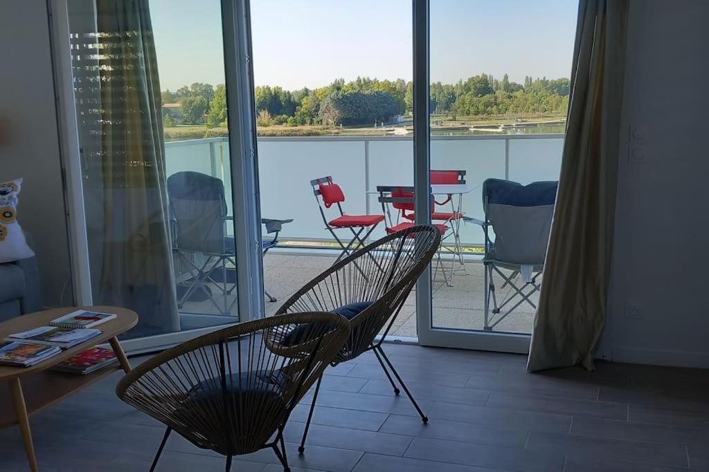 Appartement Climatise Au Coeur De La Provence Lac Et Parcs D'Attractions 10Mn Avignon Monteux Buitenkant foto